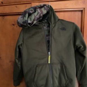 NORTH FACE JACKET - SIZE MEDIUM (10/12)